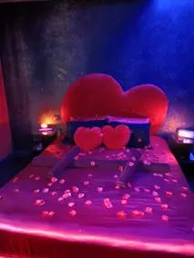 Romance Moment: The Romantic - Image 5
