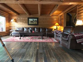 Unique log cabin on Flathead lake! - Image 3