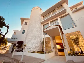 LA CASA BLANCA STUDIO #1, POOL + PRIME VIEWS - Image 4