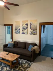 Spacious One Bedroom Apartment on Hugo Main Street - Image 2