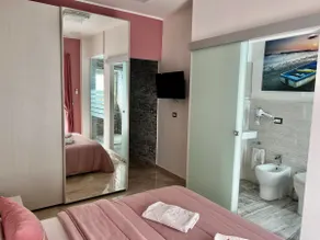 small suite - Image 5