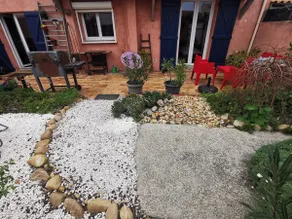 A little piece of heaven, close to the beach - Image 2