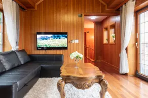 European-style high-end B&B The Hurrah - Image 2