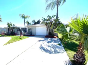 NEU !Umgestaltetes, komplett neues, geschmackvoll eingerichtetes Haus mit Pool Blick hinein 🏝☀️ - Image 3