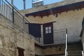 Terra Vinea | Stone, church & wine of Vasos Kailaniou - Image 3
