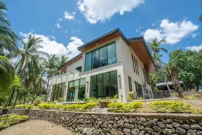 The Kubu 1 Hec Private Modern House Pet-Friendly - Image 4