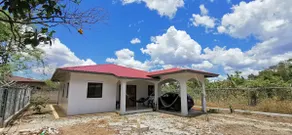 Comfortable, fenced and safe house. - Image 5