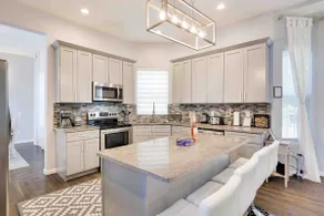 Spacious Luxury Poconos Getaway 🎣🏊‍♂️🚣 - Image 4