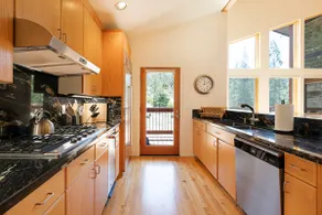 Luxe 3 Bedroom Inside the Park w/ AC & EV Charger - Image 5