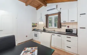 House Matea, 2 Bedroom with Private Pool - Image 5