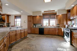 Hagenow Suite 3500 Sq. Ft Executive Suite - Image 4