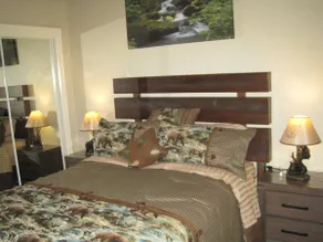 “Bear and Deer” unit. 2 queen beds. 2 TV. - Image 5