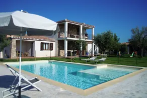 APARTMENT IN VILLA - Image 4