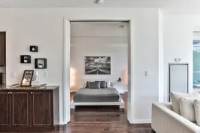 Spectacular Presidential Loft - Downtown Toronto - Image 4