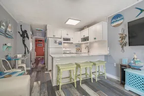 Salty Vacation Rentals Treasure 205 - Image 5