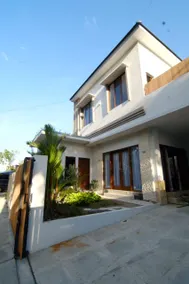 Pandhega 2 House 3BR w/Pool in Borobudur - Image 3