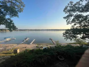 Eagles Nest Lakehouse on Wolf Lake - Image 2