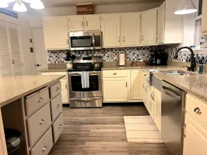 Comfortable Home w/ Direct Access to Trail - Image 4