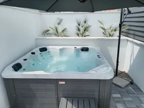 Olive Tree apartment with jacuzzi - Image 4