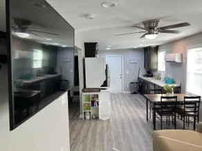 *Peaceful *Newly *Renovated 2 Bedroom 1 Bath - Image 2