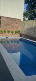 House with a pool - Image 3