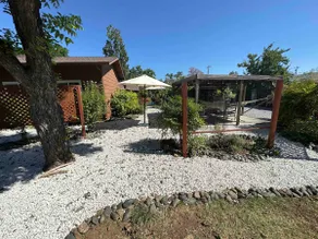 Poolside Bungalow with Loft - Image 4