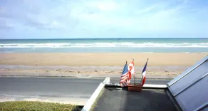 4-person Apt - Omaha Beach #6 - Image 3