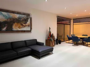 Lovely place with a pool. - Image 3