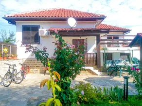 Three Bedroom House With Garden Only 10 km From Veliko Tarnovo - Image 3