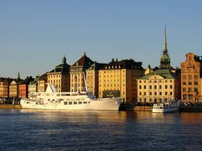 UNIQUE Old Town - Image 2