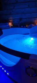 Romantic chalet/private spa, relaxation & nature for 2 - Image 3