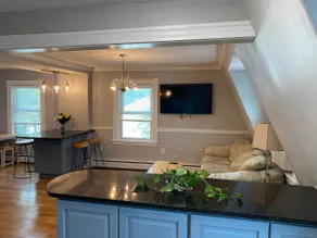 Thayer's Place 2-bedroom plus extra loft, 1 bath - Image 3