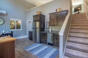 Oceanside Forestway Getaway - Image 3