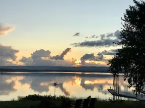 Cottage near Vancouver Lake! Cozy, Clean, & Comfortable w/ new Pickleball Court! - Image 3