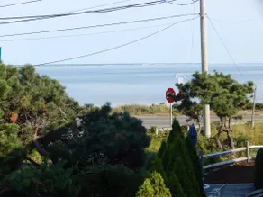 P-Town 2br Beach Beauty on the Bay. Water View! - Image 2