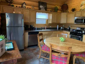Greer Riverside Lodge #174-Log Cabin - Image 5