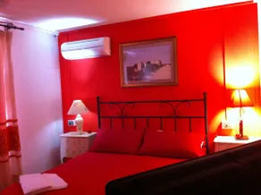 Charming Bungalow Surrounded by Nature in Cabras - Image 2