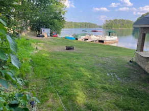 Lakeside Cabin at Squash Lake Resort - Image 2