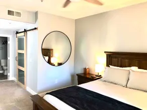 2 Bed / 2 Bath Luxury Condo - Image 3