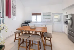 Loft-style Villa 2 Inspire with Surf/Beach Access - Image 4