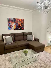Bright Champel Apartment w/ Large Sunny Terrace - Image 2