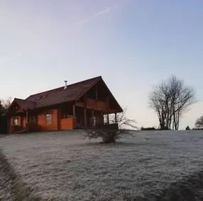 Cozy cottage in the countryside. - Image 4