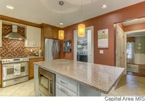 Modern Like New LUXURY 3,200 SQ FT Home In An Awesome Location! Sleeps 12! - Image 4