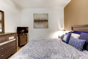 Private Guest House - Image 4