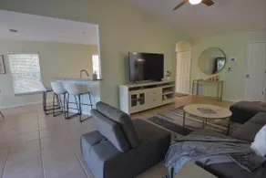 Florinda 3bdr/2bth 2car garage with New Pool - Image 5