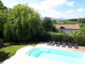 Luxury Basque villa with salt pool - Image 2