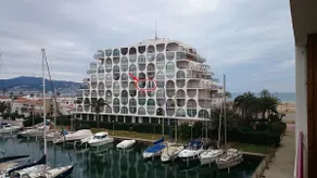 Apartment in beachfront - Image 5