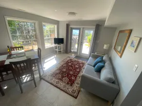 Beautiful Lake & City View - Suite - Image 2