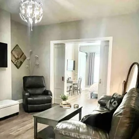 Heart of Halifax, 2 Bedroom Flat, includes parking - Image 3