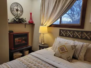 2-Bdrm Suite: Near dwntwn, BSU, I-84, & airport! - Image 2